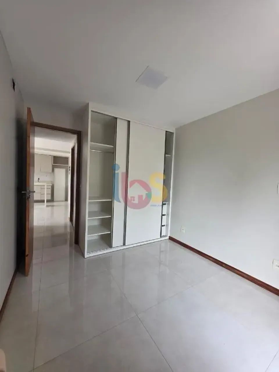 Alugo Apartamento com 02 Quartos Frente - Foto 5