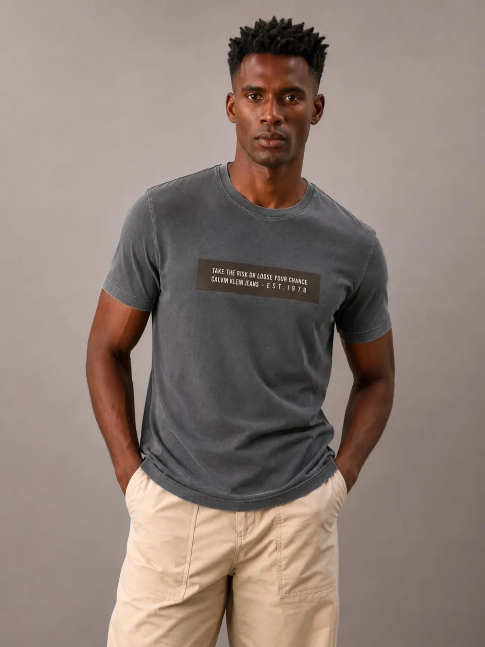 vendo camisa Calvin Klein nunca usada - Foto 3