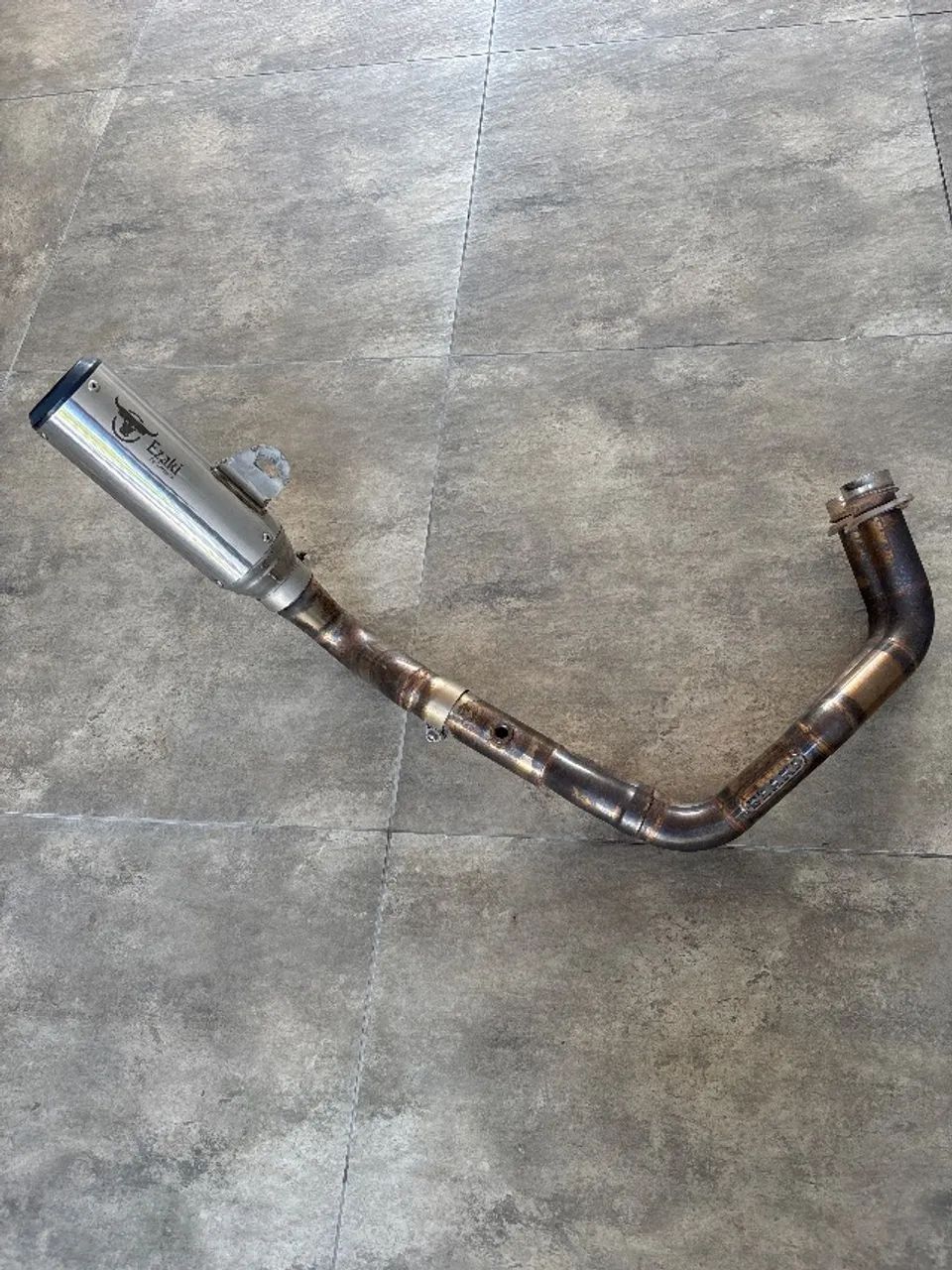 Vendo escape esportivo para MT-07 e suporte para lavação ou manutenção  - Foto 3