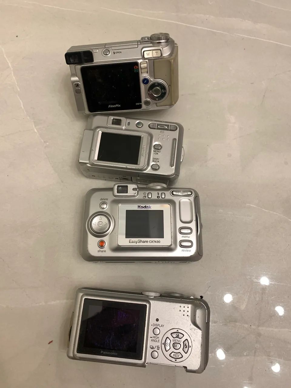 Câmeras Digitais Antigas - Fujifilm, Panasonic e Kodak - Foto 2