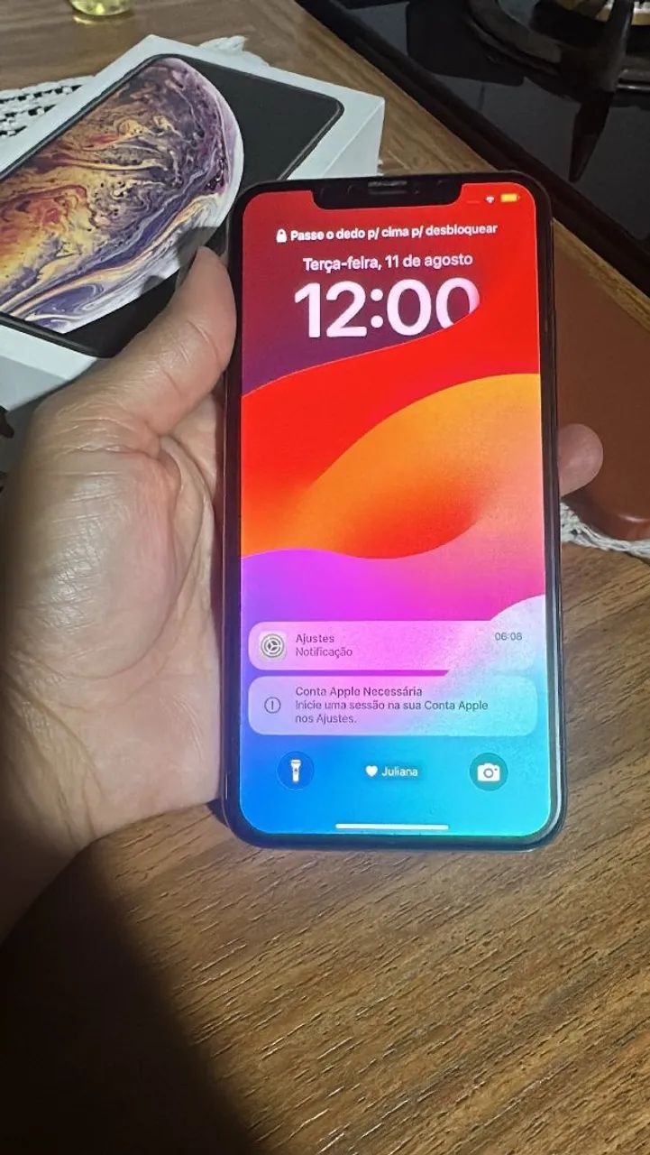 Vendo iPhone Xs Max 256g saúde da bateria 79% - Foto 3