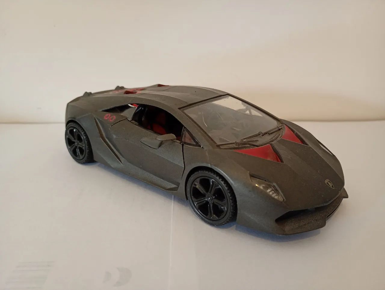 Motor Max - Miniatura Lamborghini Sexto Elemento Com Avarias  - Foto 5