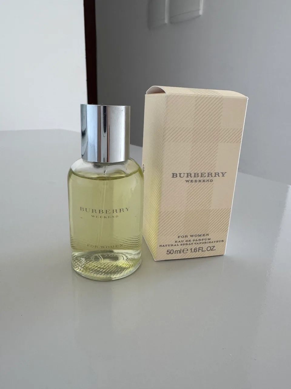 Perfume Burberry Weekend For Women Eau de Parfum 50ml Original - Foto 4