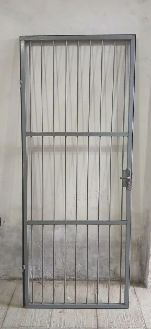 Grade de Ferro Reforçada Porta - R$ 600