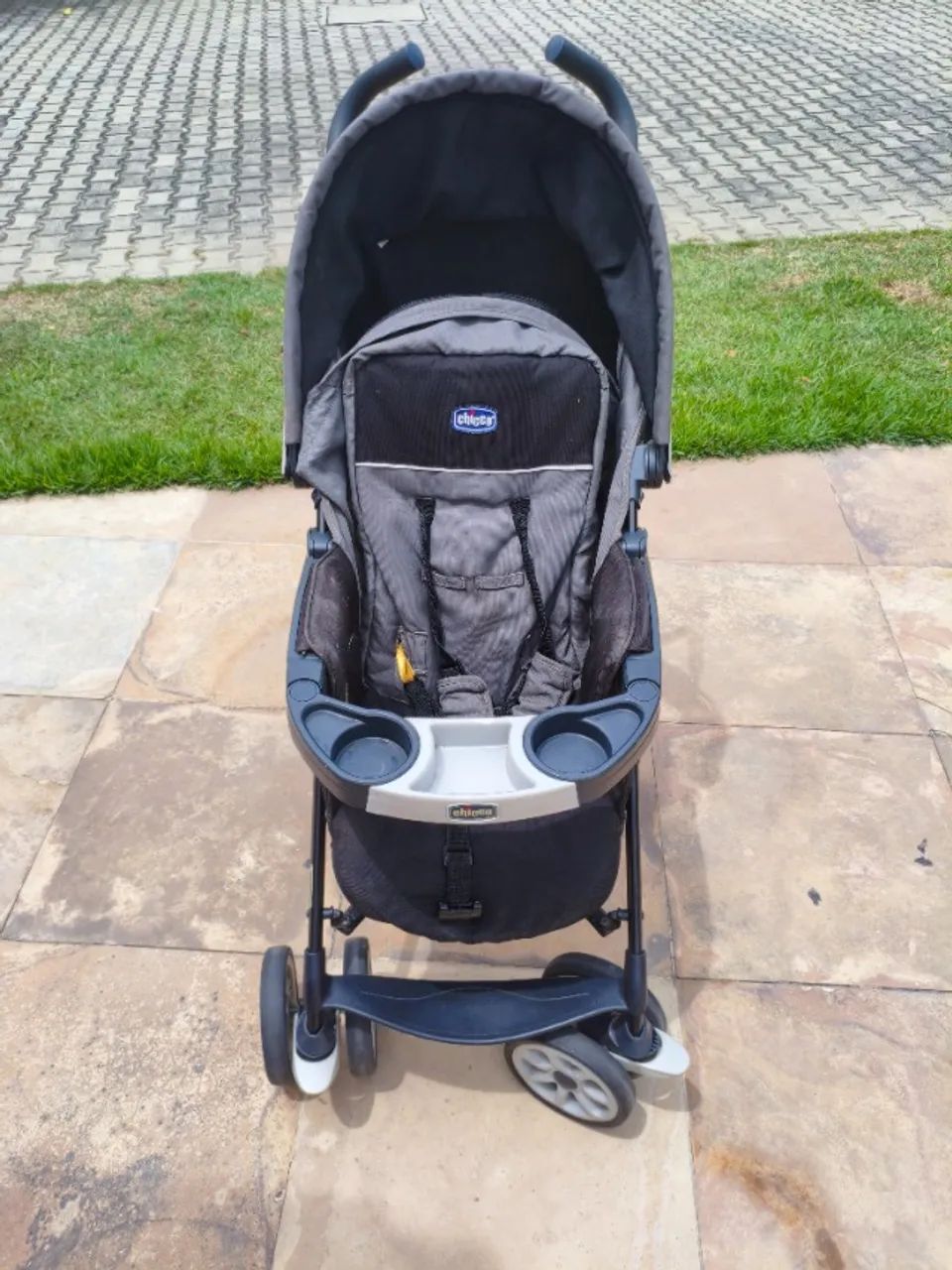 Carrinho para bebê para passeio chicco preto dobrável e reclinável