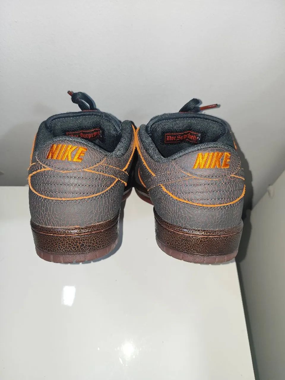 Nike SB Dunk Low Krampus 42 - Foto 5