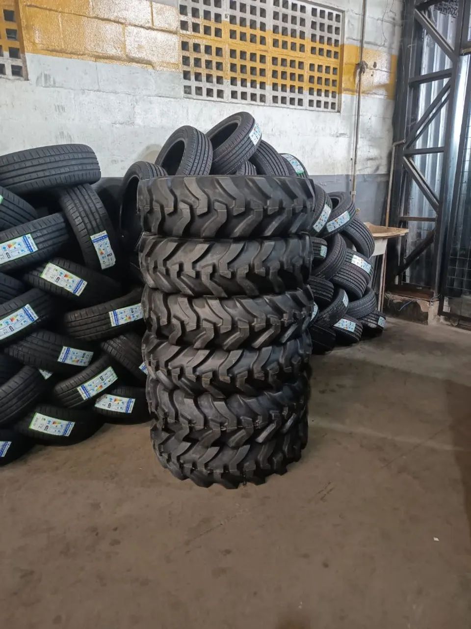 pneu para máquina pesadas  - Foto 4