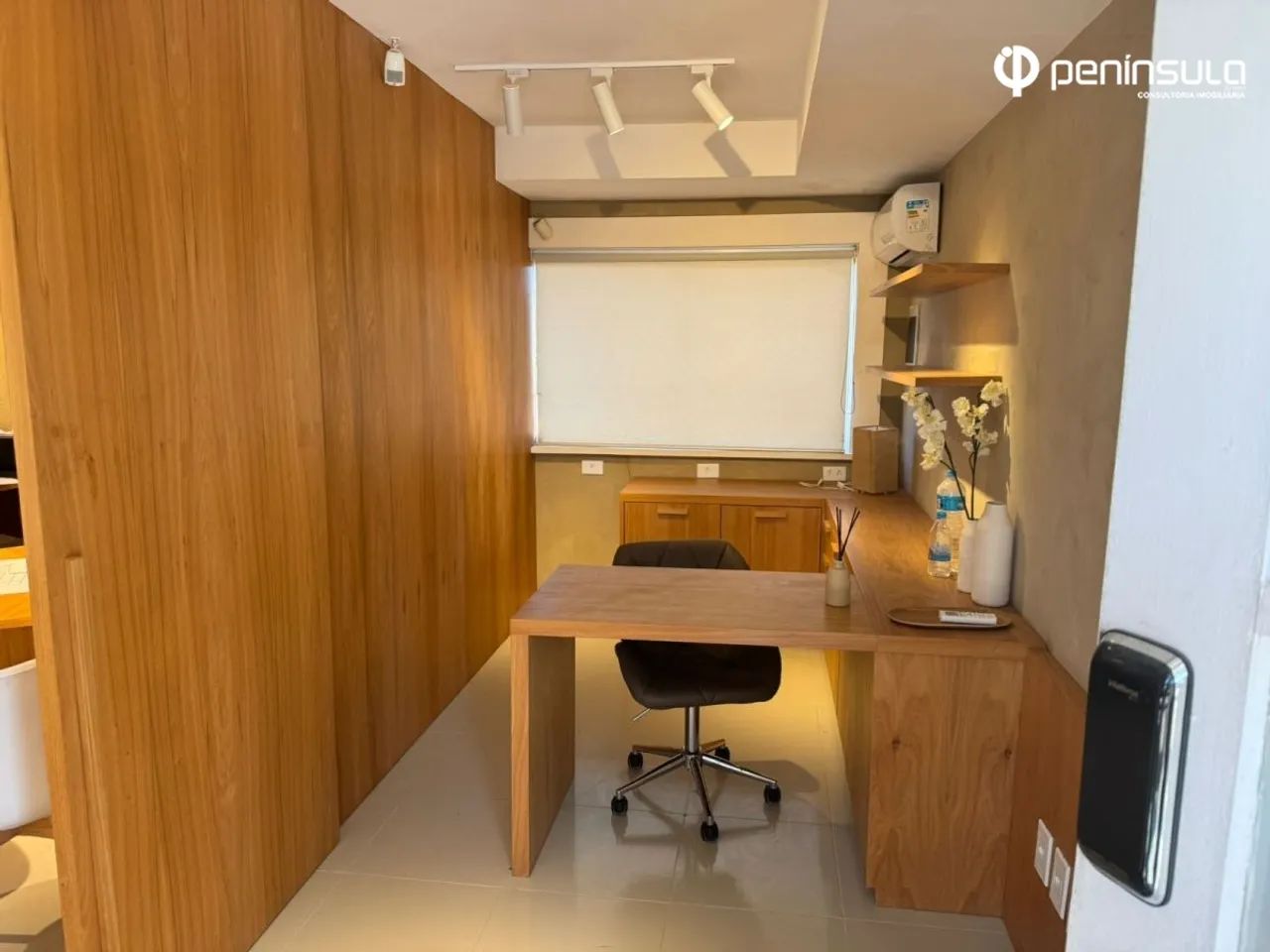 PE1818 - SALA COMERCIAL A VENDA EM MANGUINHOS