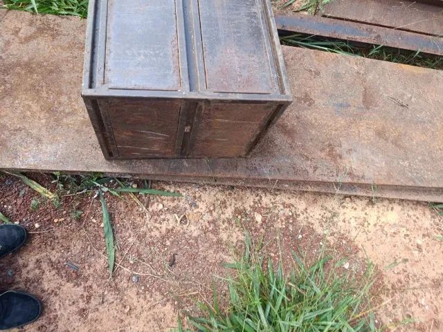 bau de ferro antigo - Foto 2