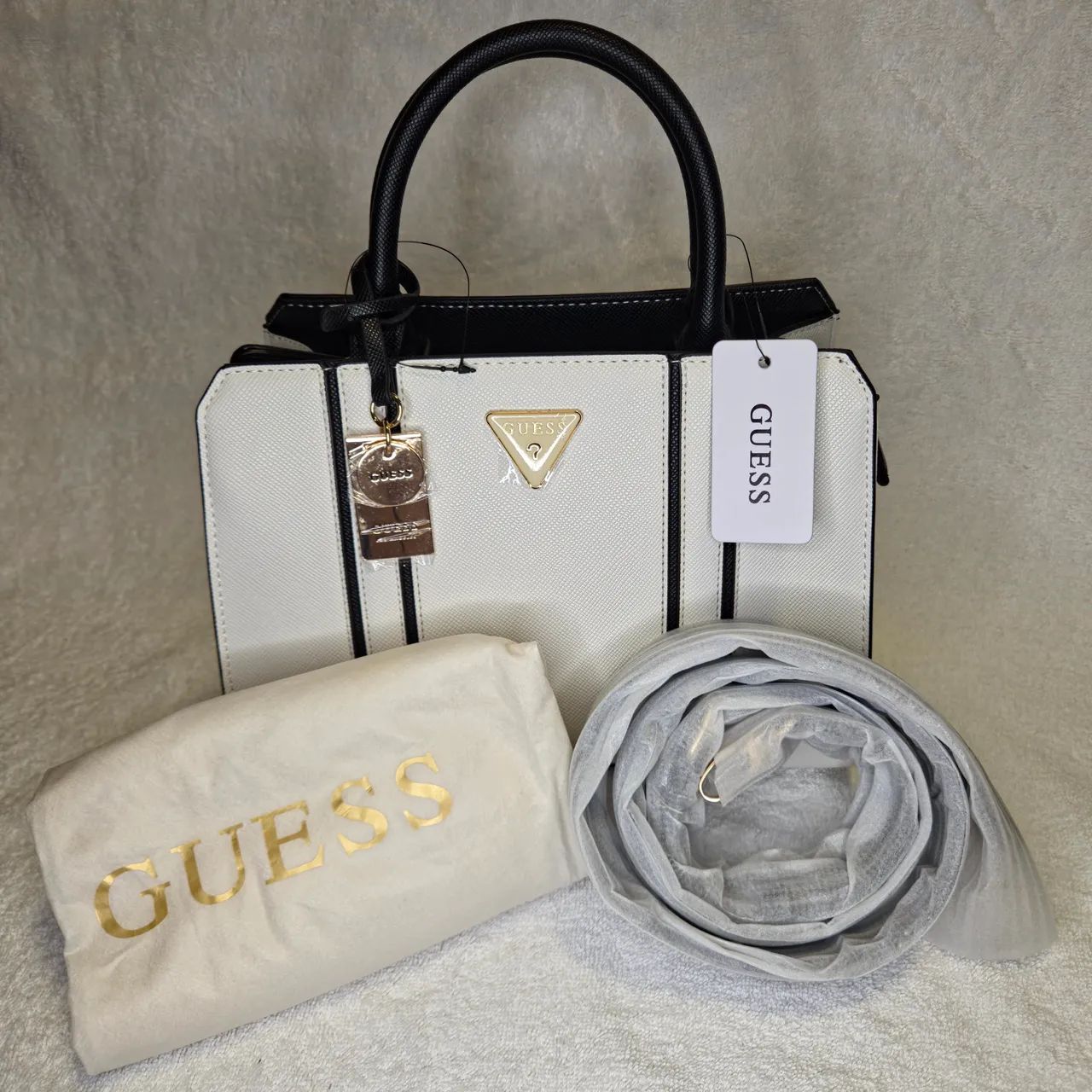 Bolsa Guess Original Cassian Branca e Preta Transversal - NOVA