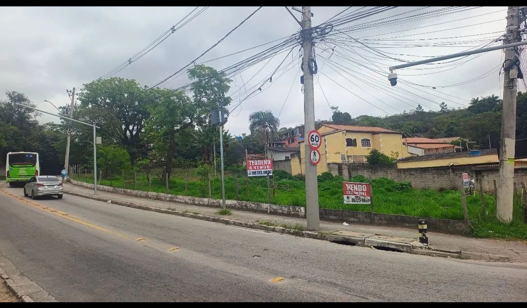 Terreno de esquina comercial - Pq Interlagos 