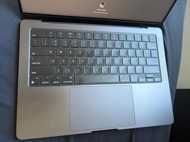 MacBook Pro 14" M3 Pro 18GB 512GB Space Black + caixa - Foto 3