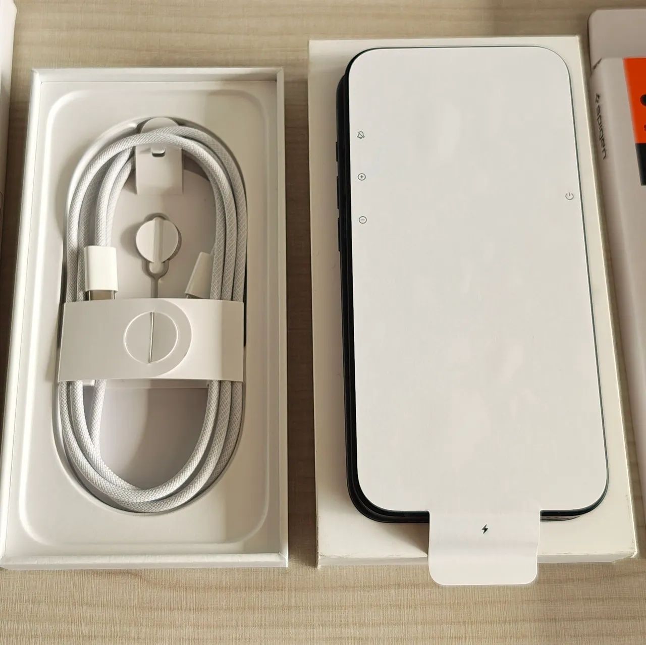 iPhone 16e 256 - Foto 2