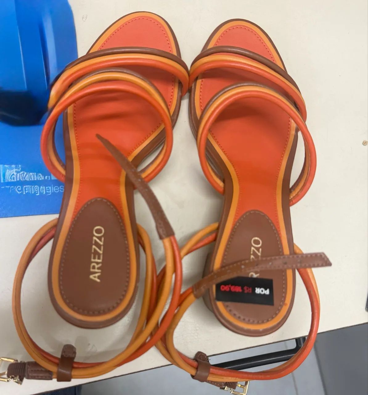 Sandália Arezzo N36 - nova  - Foto 2