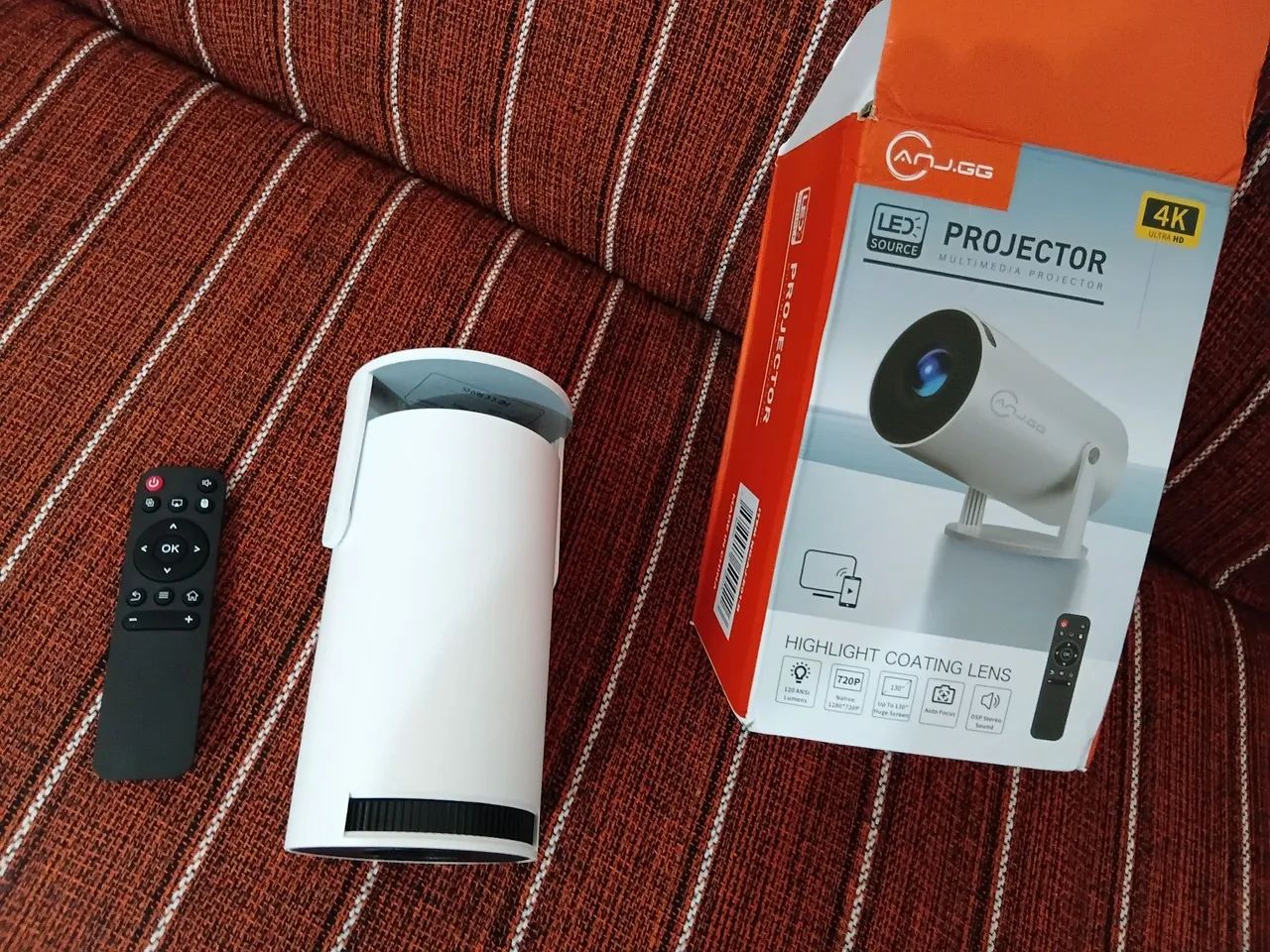 Projetor de Imagem 4K Novo - Foto 4