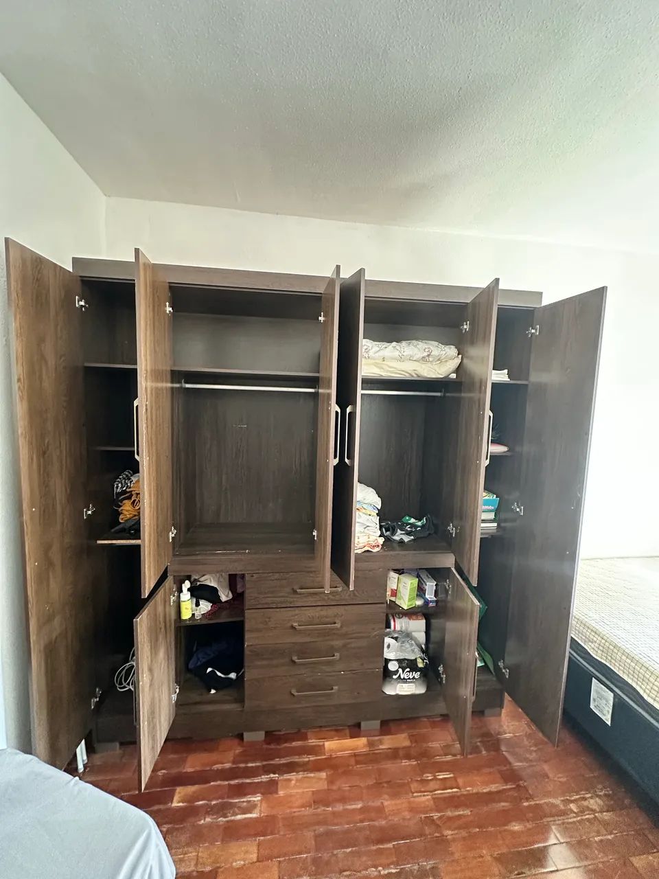 Guarda roupa 6 portas  - Foto 2