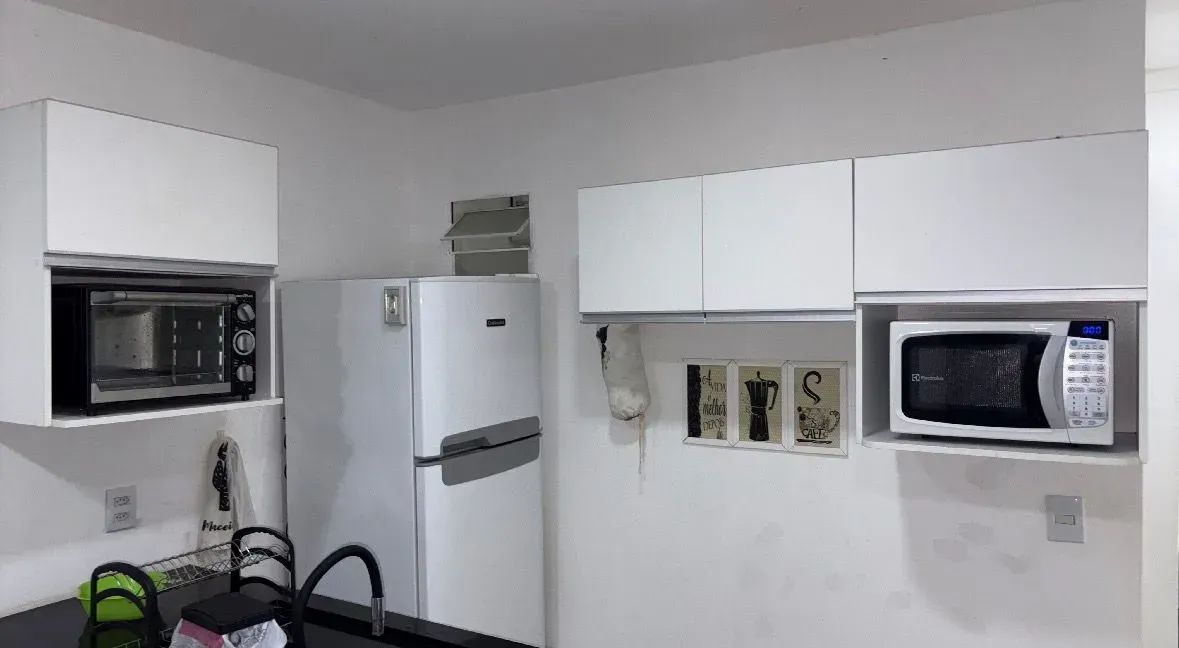 Praticidade a 100m do Mar: Apto Quarto e Sala Pronto para Morar no Corredor Verde