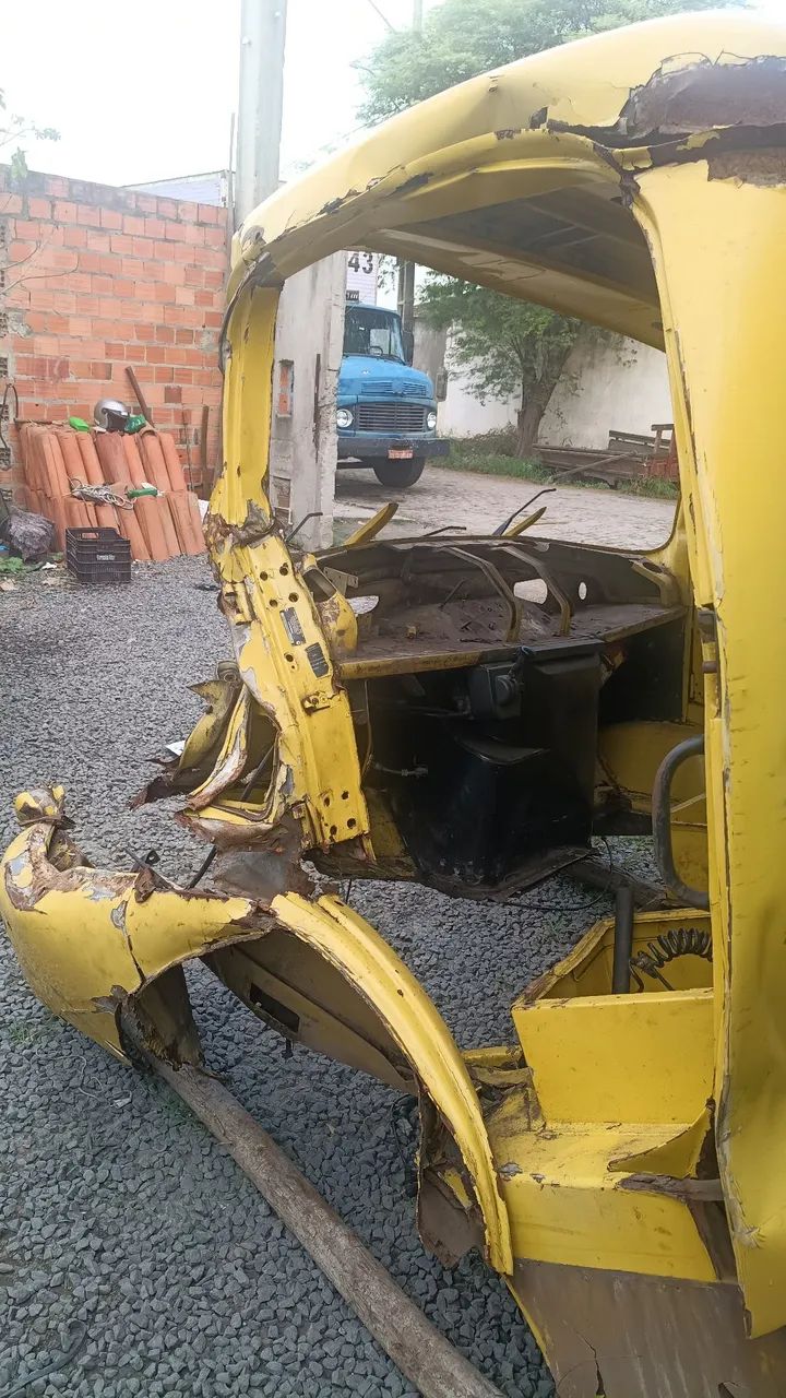 Vende uma gabine de caminhão 