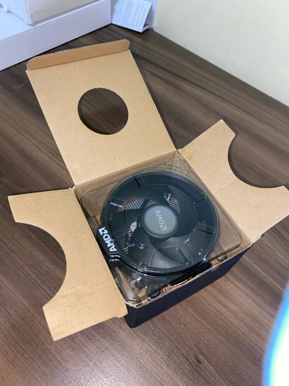 Cooler AMD ja vai com pasta térmica 