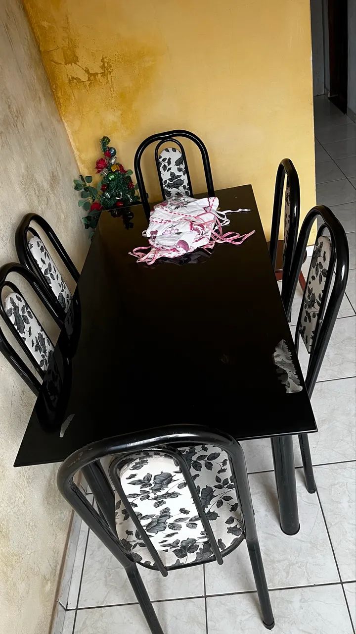 Mesa com 6 cadeiras  - Foto 5