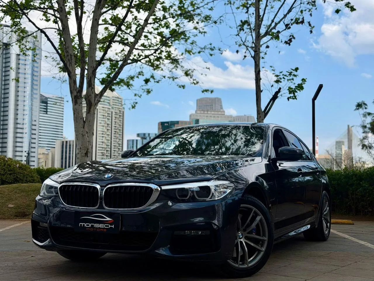 BMW 530E M Sport 2.0 Turbo Híbrido Aut. 2020