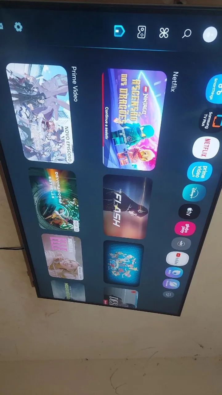 Vendo tv de 43 polegada smart - Foto 2