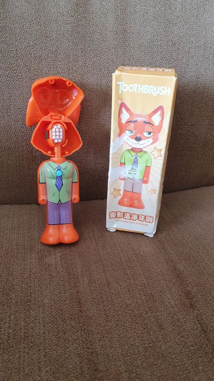 Escova de Dentes Infantil tema Zootopia - Foto 2