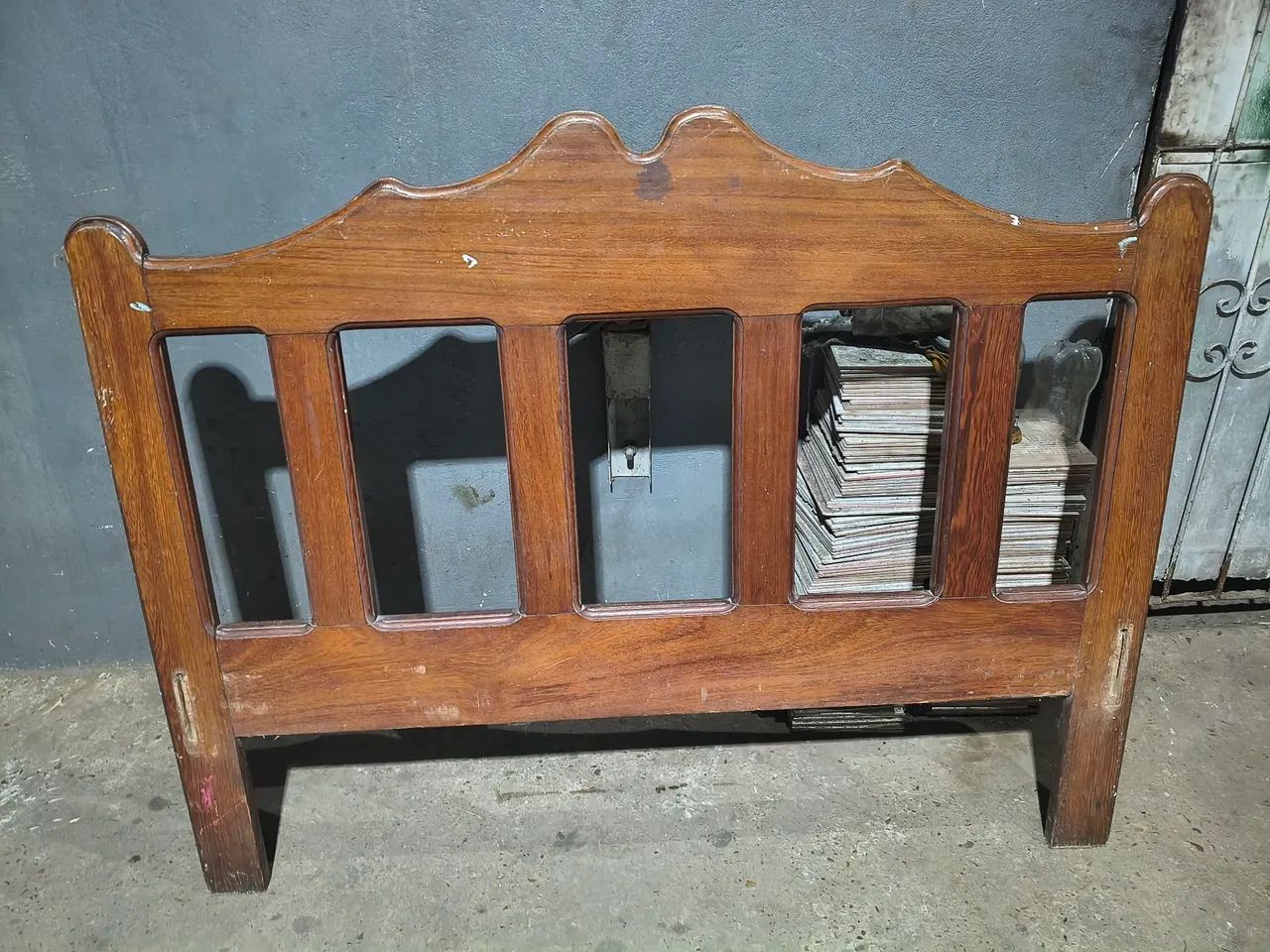 Cama de Casal em Madeira de Lei - Foto 2