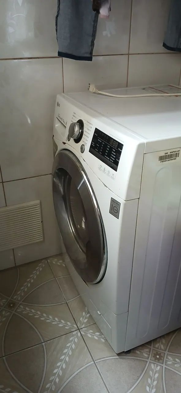 Maquina de lavar e secar marca LG  - Foto 2