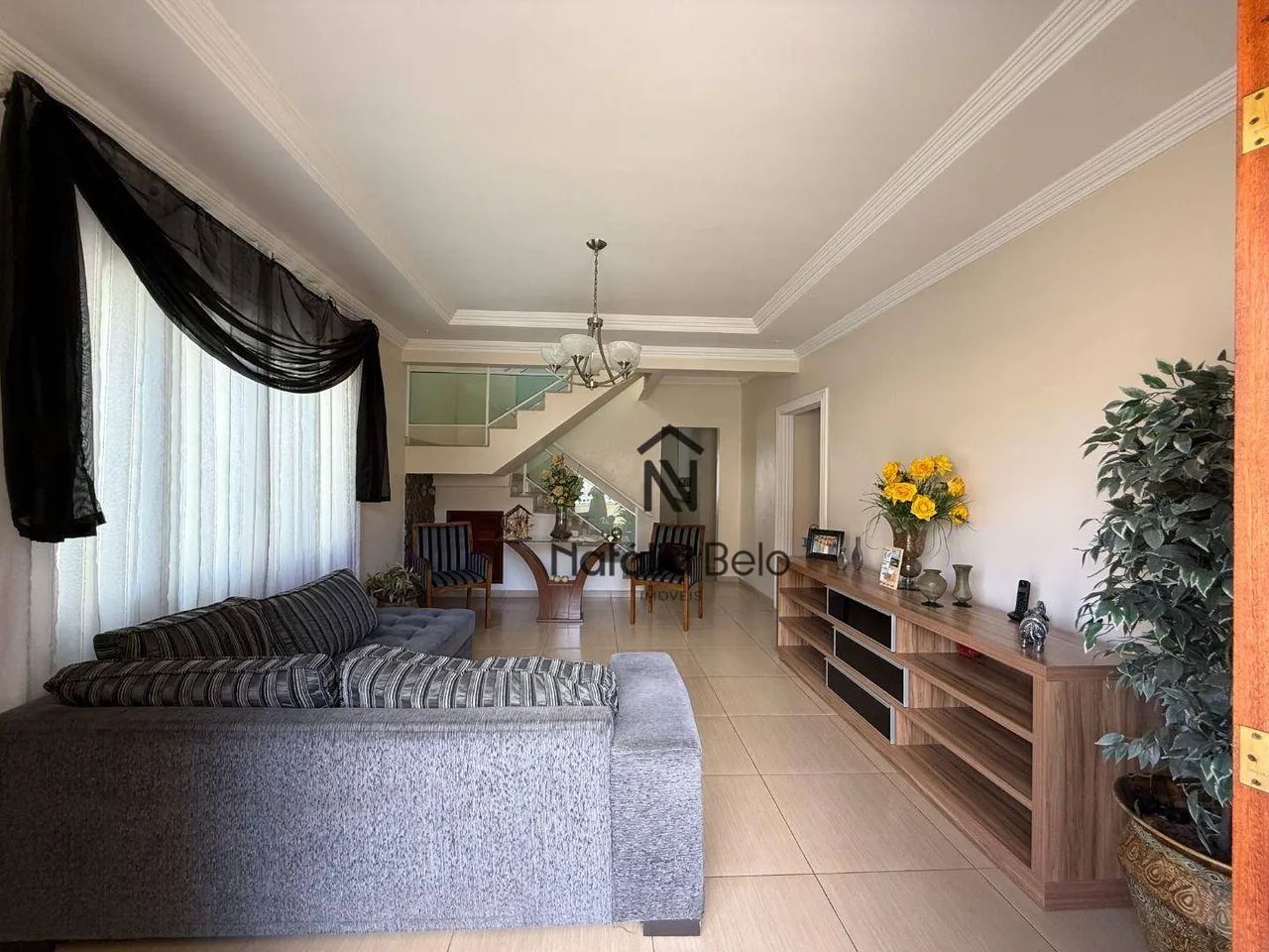 Casa no Centro de Rio das Ostras com 04 Quartos em terreno inteiro. - Foto 4