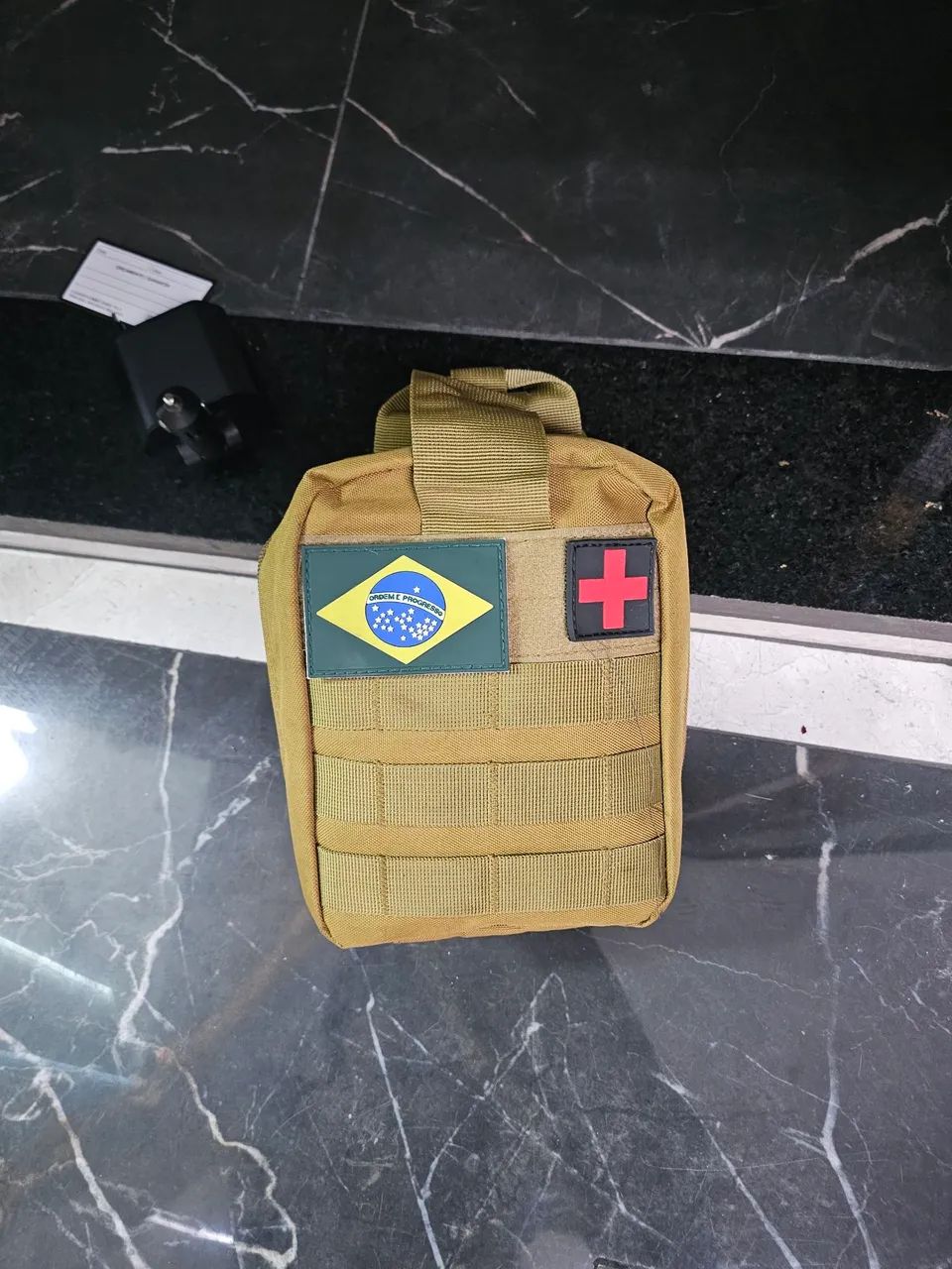 Kit de sobrevivência e primeiros socorros 