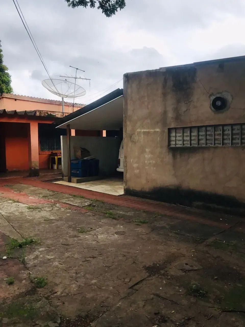 ÁREA COMERCIAL C/ 2 CASAS E SALA - GOIÂNIA-GO - Foto 2