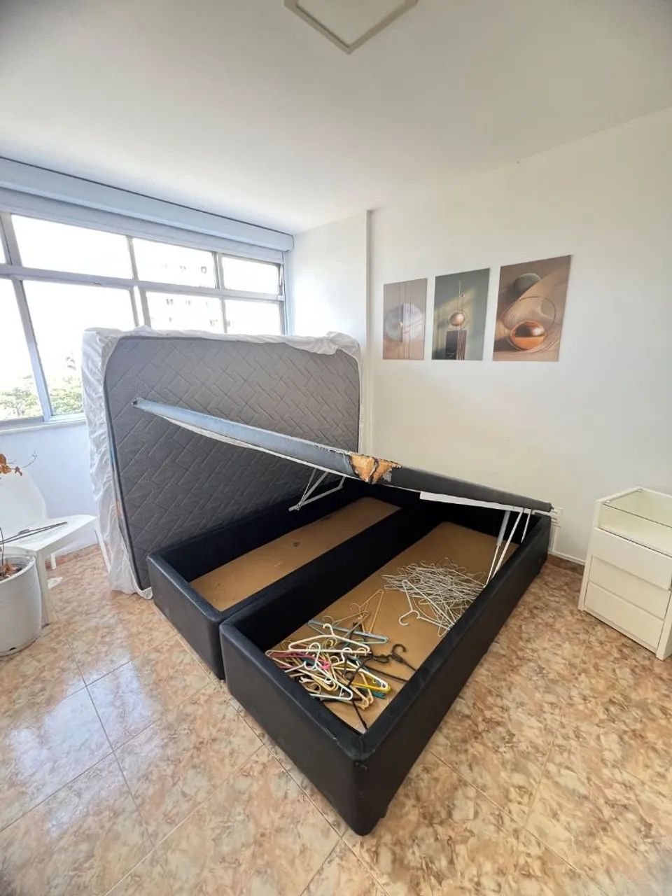 Cama queen com box baú excelente estado - Foto 3