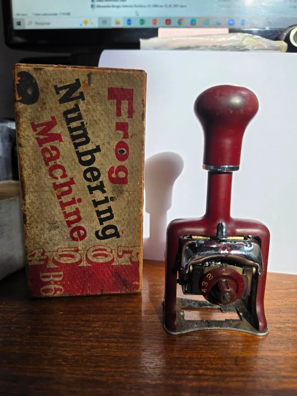 Máquina de Numeração Vintage - modelo B6 Frog
