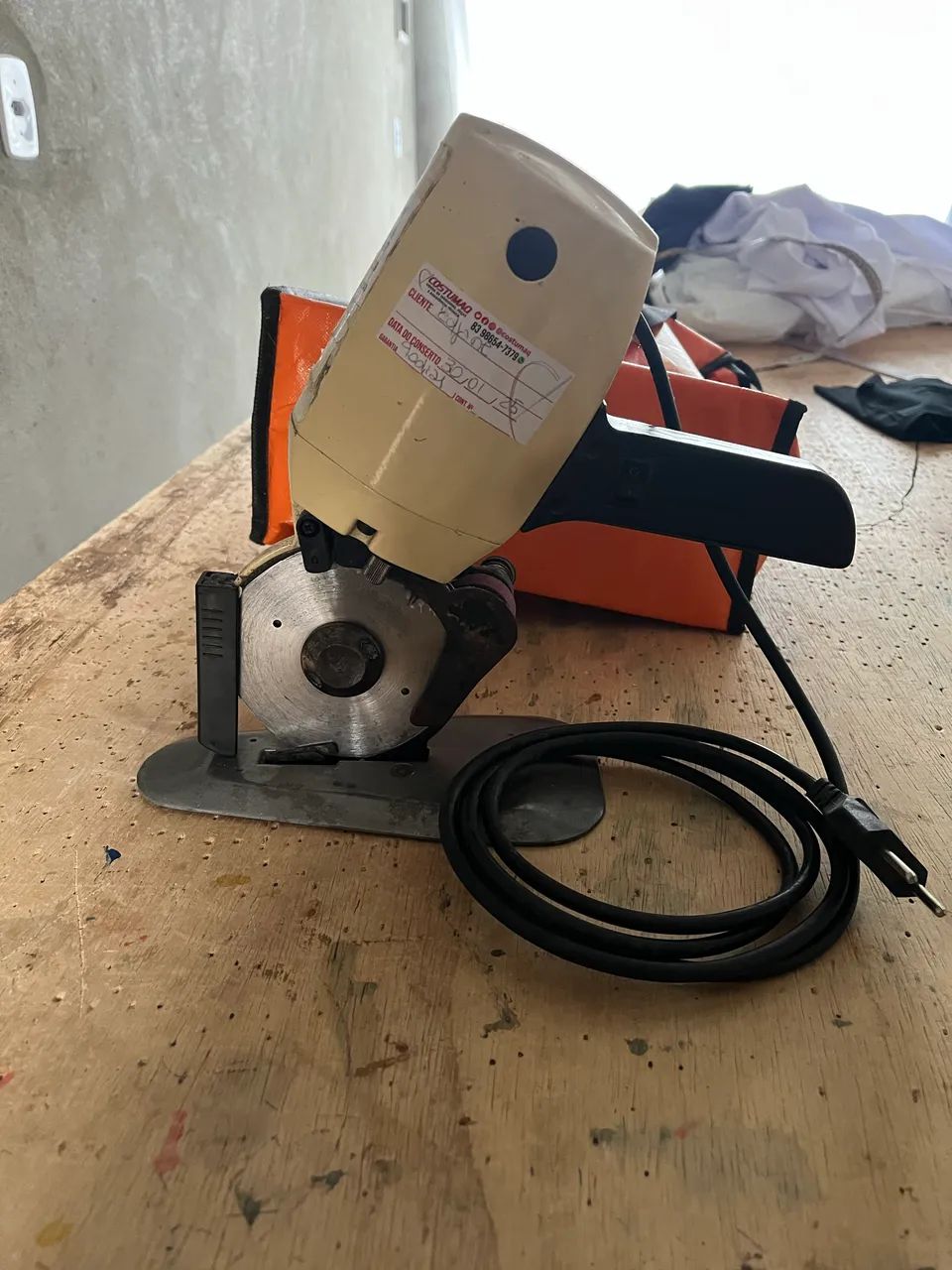 Máquina de cortar tecido / confecção  - Foto 2