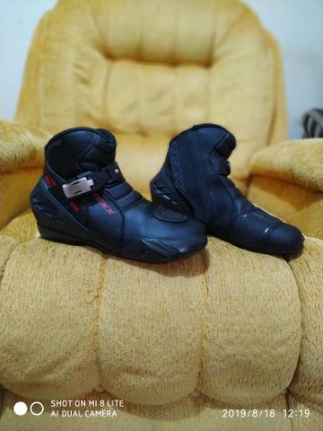 Bota sapato calçado motoqueiro moto novinha