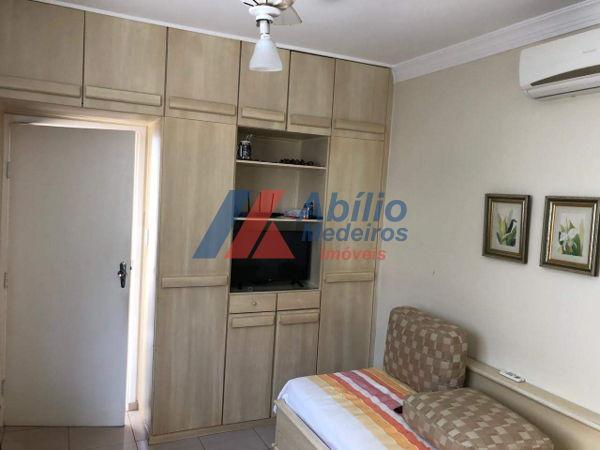 Casa com 5 quartos - Bairro Jardim Lolata em Londrina - Foto 10