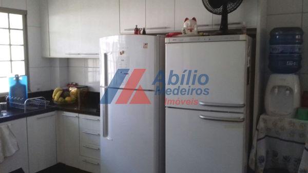 Casa sobrado com 5 quartos - Bairro Bancários em Londrina - Foto 10