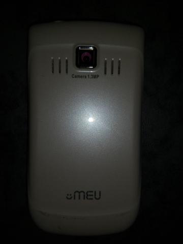 Celular semi novo com tv, rádio, aceita 4 chip
