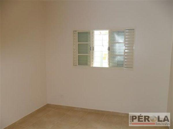 Casa geminada com 2 quartos - Bairro Vila Jardim Pompéia em Goiânia - Foto 5