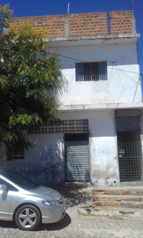 Vendo/troco prédio no caiucá