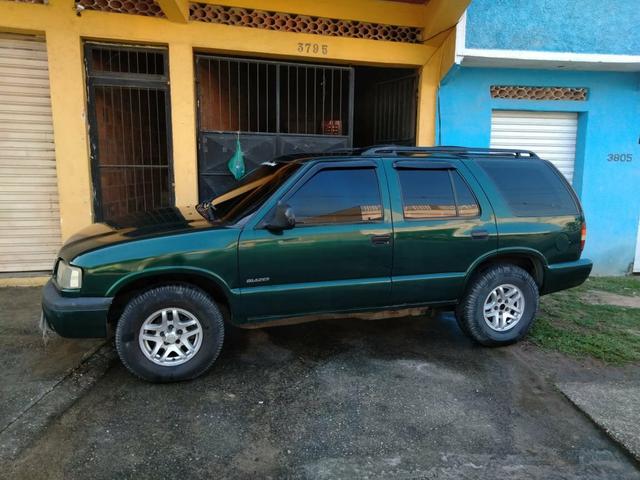 Vendo casa localizada em Mesquita no Bairro Santo Elias