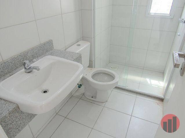 Apartamento com 3 dormitórios para alugar, 95 m² por R$ 1.800/mês - Fátima - Fortaleza/CE - Foto 18