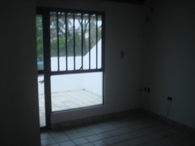 Aprt. triplex com 3/4 no Farol de Itapuã - Foto 3