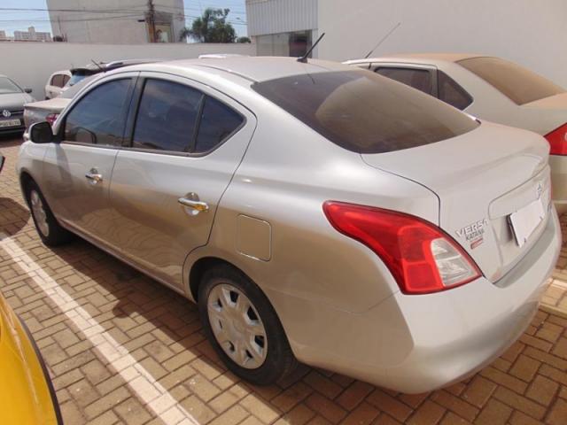 NISSAN VERSA 1.6 16V FLEX SV 4P MANUAL 2014 - Foto 4