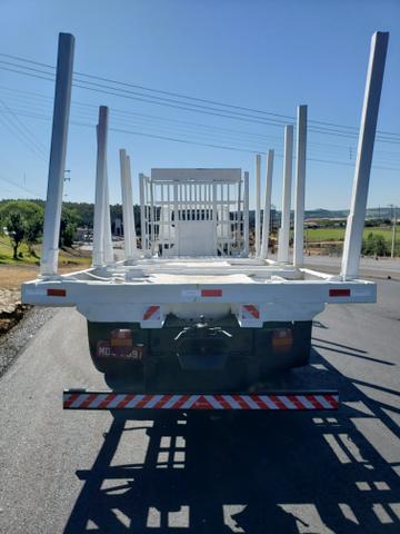 Caminhão Transtora VW 26-310 6x4 - Foto 5