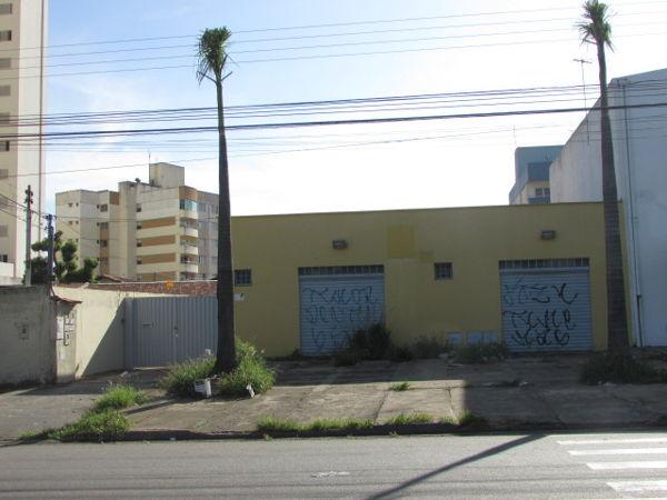 Casa com 4 quartos - Bairro Jardim América em Goiânia