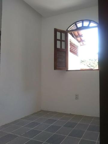 Casa 2/4 na rua Rua km 17 de Itapuã - Foto 8