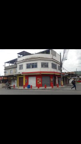 Vendo 1 prédio residencial com loja comercial - Foto 2