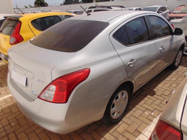 NISSAN VERSA 1.6 16V FLEX SV 4P MANUAL 2014 - Foto 5